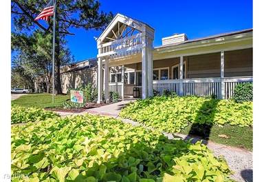 Main picture of 5523-607 NW 50th St