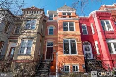 Main picture of 939 R St NW