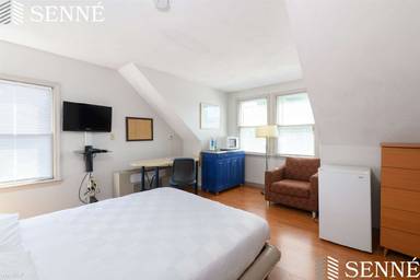 Main picture of 364 Harvard St