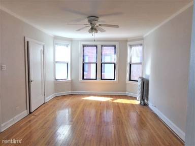 Main picture of 3150 W Belle Plaine Ave