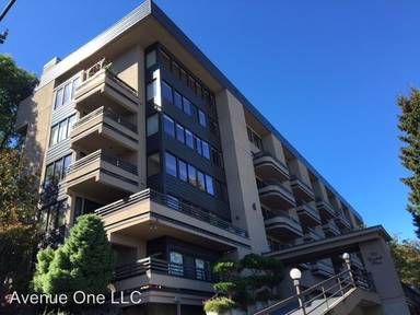 Main picture of 700 Crockett St