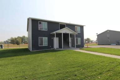 Main picture of 975 Eve Dr