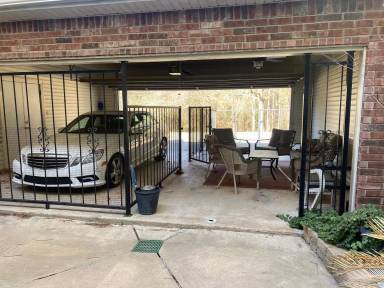 Main picture of 333 Edgewood Dr