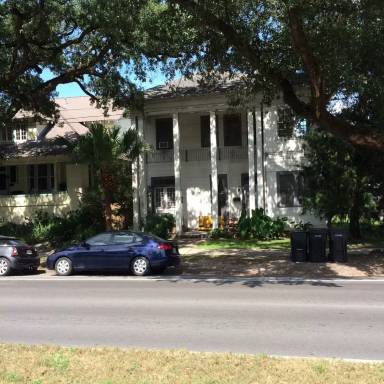 Main picture of 2405 1/2 Napoleon Ave