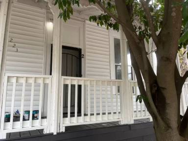 Main picture of 223 E Broadway St