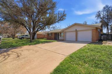 Main picture of 3717 Brook Hollow Dr