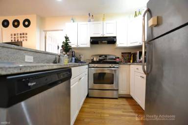 Main picture of 120 Amory St