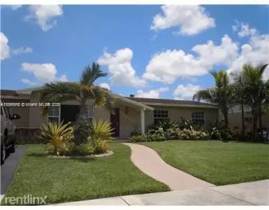 Main picture of 10451 SW 122nd Ct