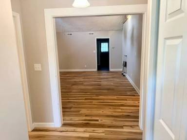 Main picture of 283 Redfern Rd