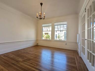 Main picture of 1166 S Van Ness Ave