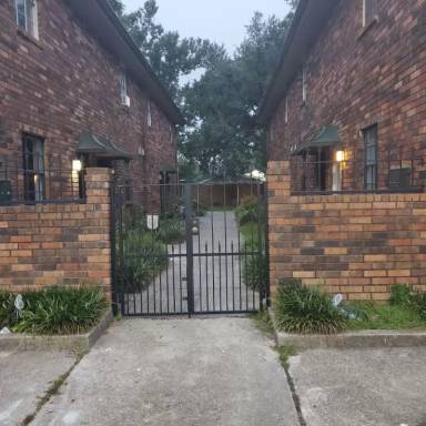 Main picture of 1528 Hickory Ave