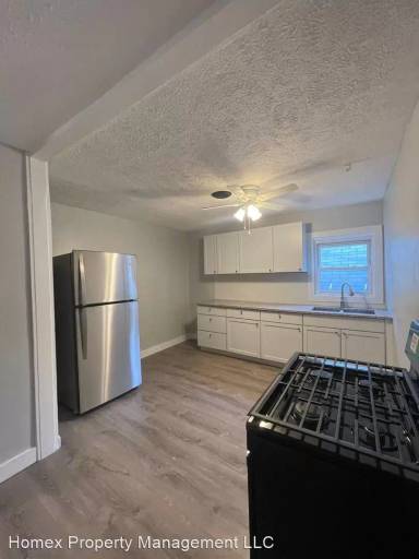 Main picture of 2763 W 32nd St