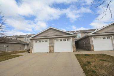 Main picture of 2959 Monroe Dr NW