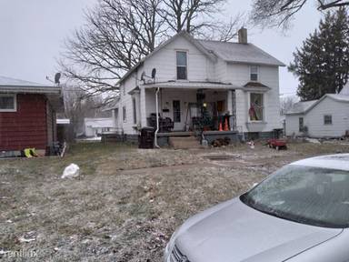 Main picture of 717 N Plum St