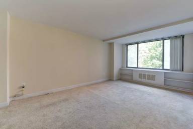 Main picture of River Place North