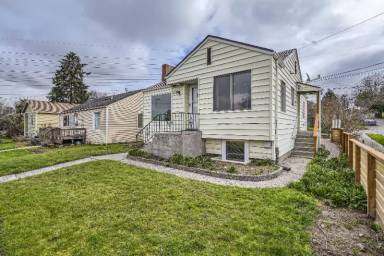 Main picture of 4558 11th Ave S