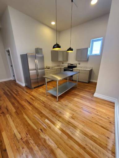 Main picture of 612 1/2 Saint Joseph St