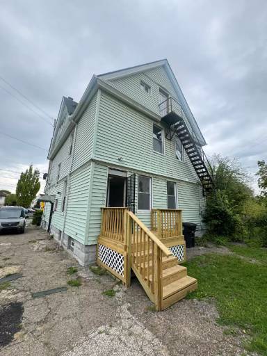 Main picture of 1345 Addison Rd
