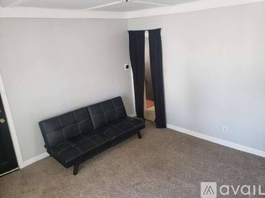 Main picture of 100 Sterry St