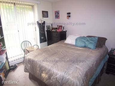 Main picture of 144 Kenrick St