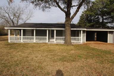 Main picture of 449 Cherry Creek Ln