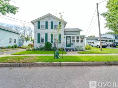 Main picture of 81 Foster St