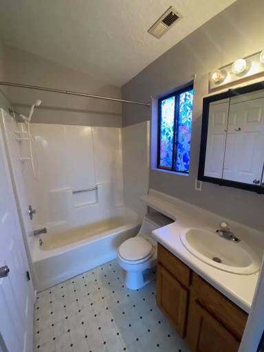 Main picture of 61 Pheasant Dr