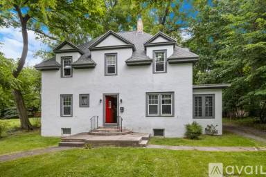 Main picture of 941 Comstock Ave