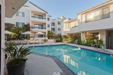 Main picture of 11911 Magnolia Blvd