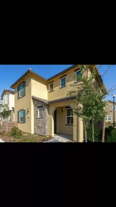 Main picture of 30 Huddlestone Cir