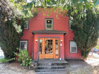Main picture of 8204 N Peninsular Ave
