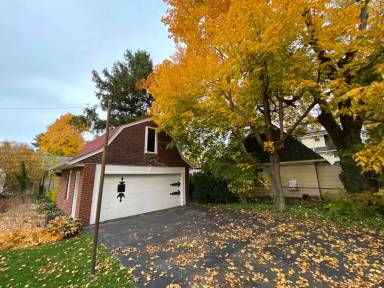 Main picture of 2975 Claremont Rd