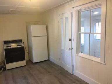 Main picture of 329 Pond St