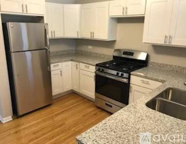 Main picture of 2215 N Clifton