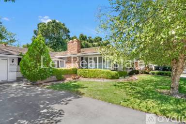 Main picture of 6640 S Land Park Dr