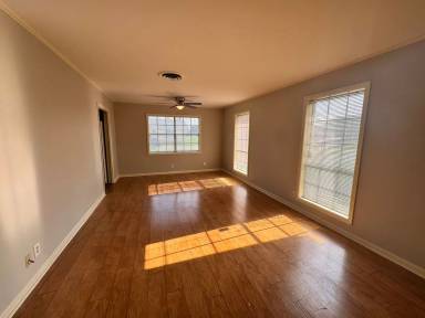 Main picture of 1415 Forest Ln