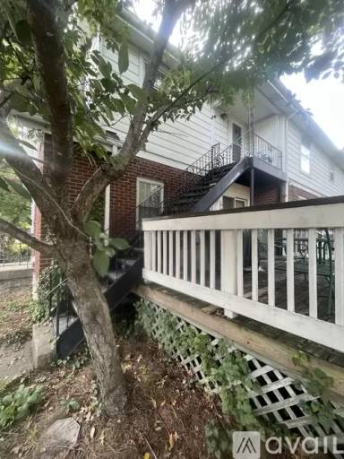 Main picture of 2912 Simmons Ave