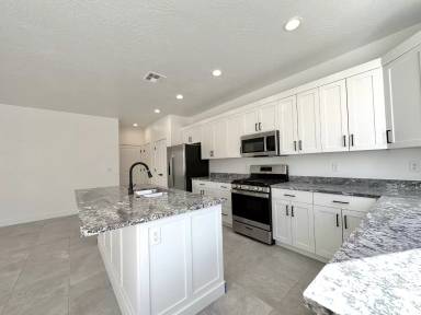 Main picture of 178 N 2480 W