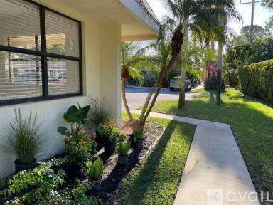 Main picture of 104 Half Moon Cir