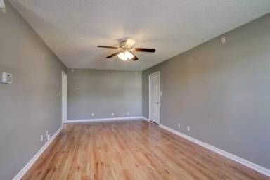 Main picture of 1822 Harbor Dr