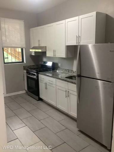Main picture of 5912 S King Dr