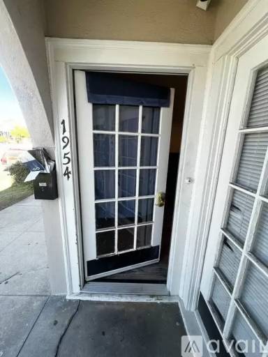 Main picture of 1954 Park Grove Ave