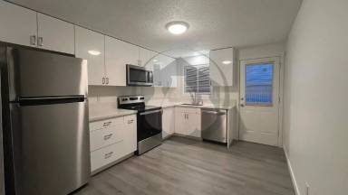 Main picture of 1524 Park Ave NE