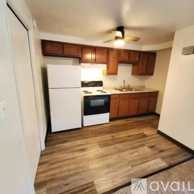 Main picture of 415 N Jefferson Ave