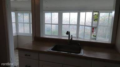 Main picture of 32 Dayton Ave