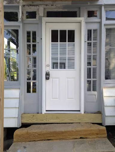 Main picture of 695 Highland Ave