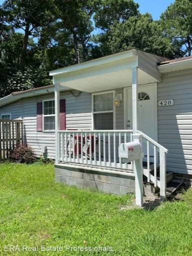 Main picture of 426 Macdonald Cres
