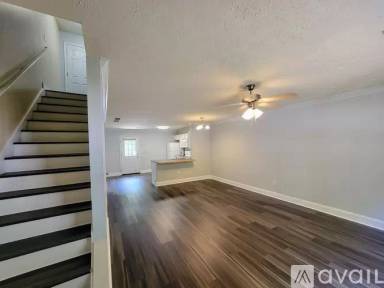 Main picture of 105 Westchester Dr