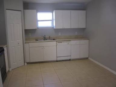 Main picture of 1390 17th Ct SW
