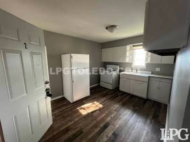 Main picture of 1932 Starr Ave